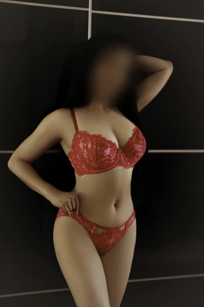 Clementine, 28, French massage therapist Amsterdam